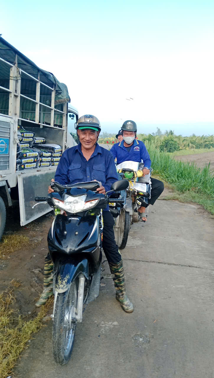 phân bón hiệu con lười,