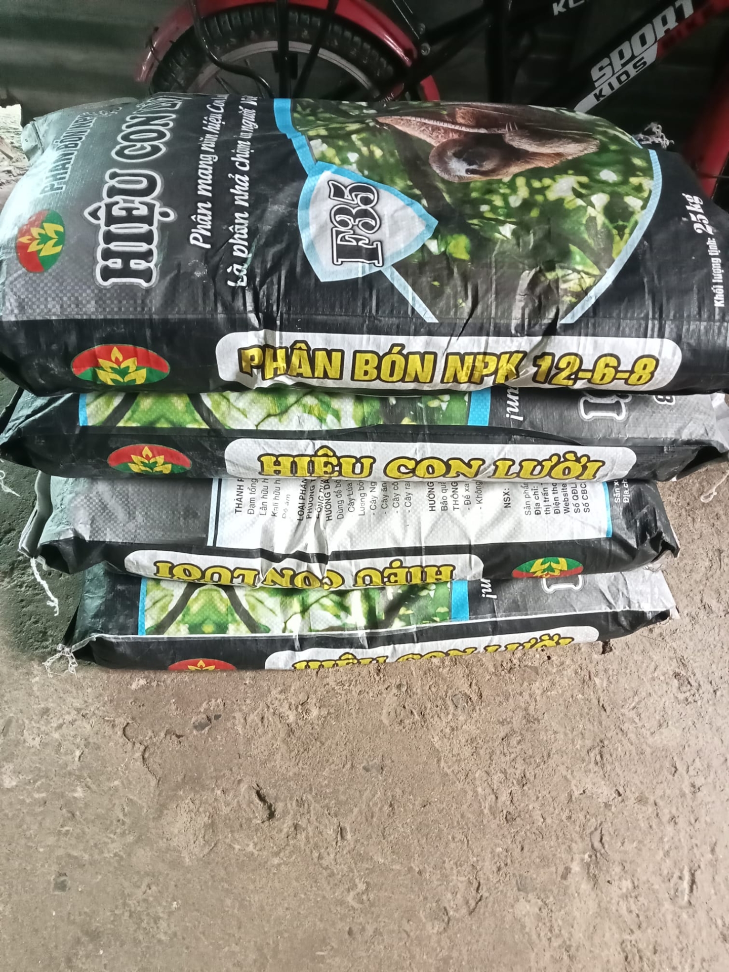 Phân bón hiệu Con Lười F35