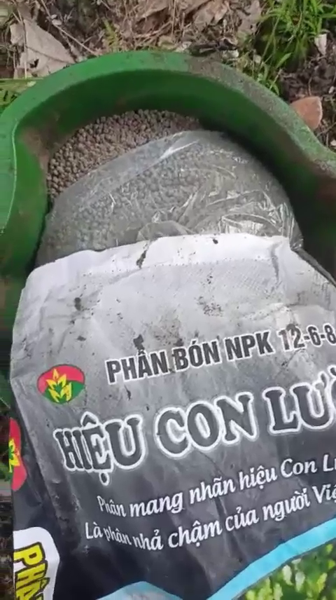 Phân bón hiệu Con Lười F35