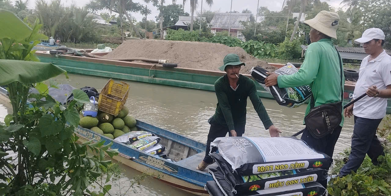 Phân bón hiệu Con Lười F35