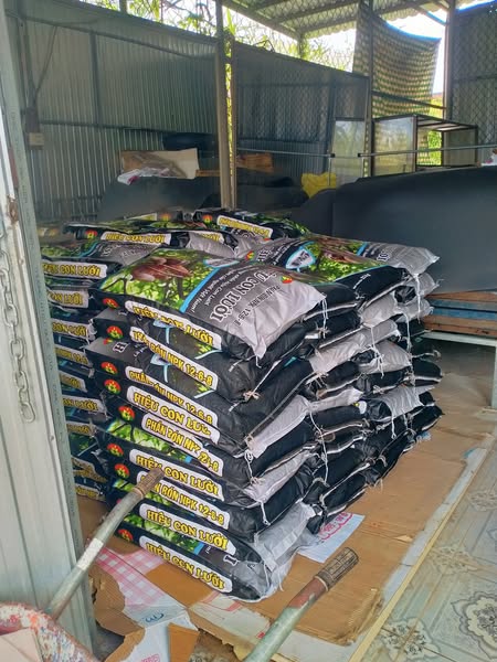 Phân bón hiệu Con Lười F35