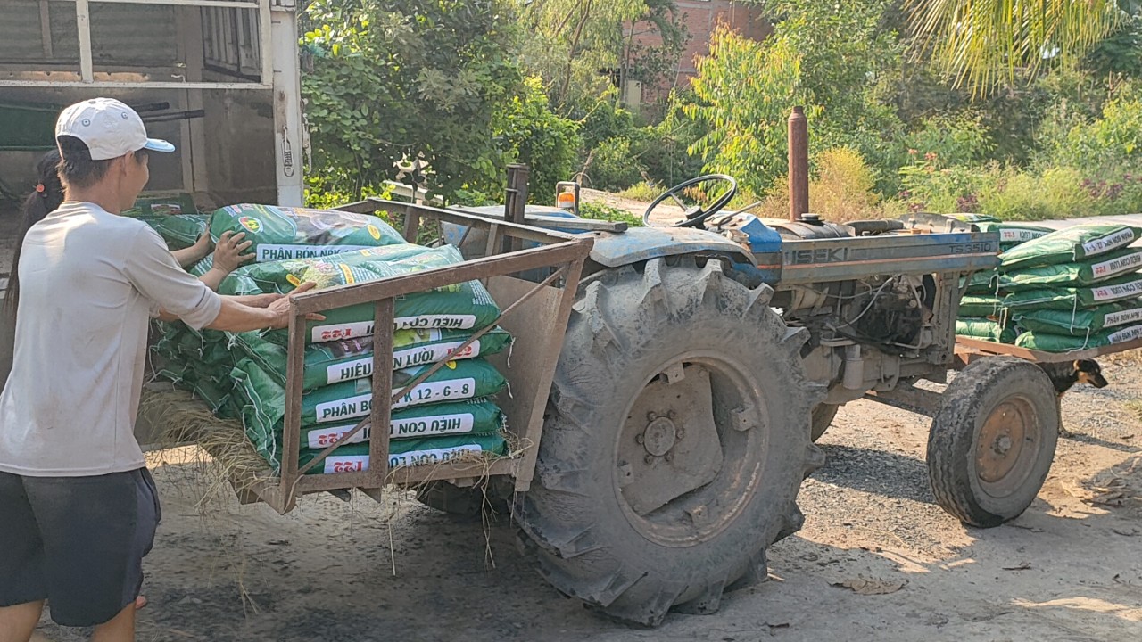 Phân bón hiệu Con Lười