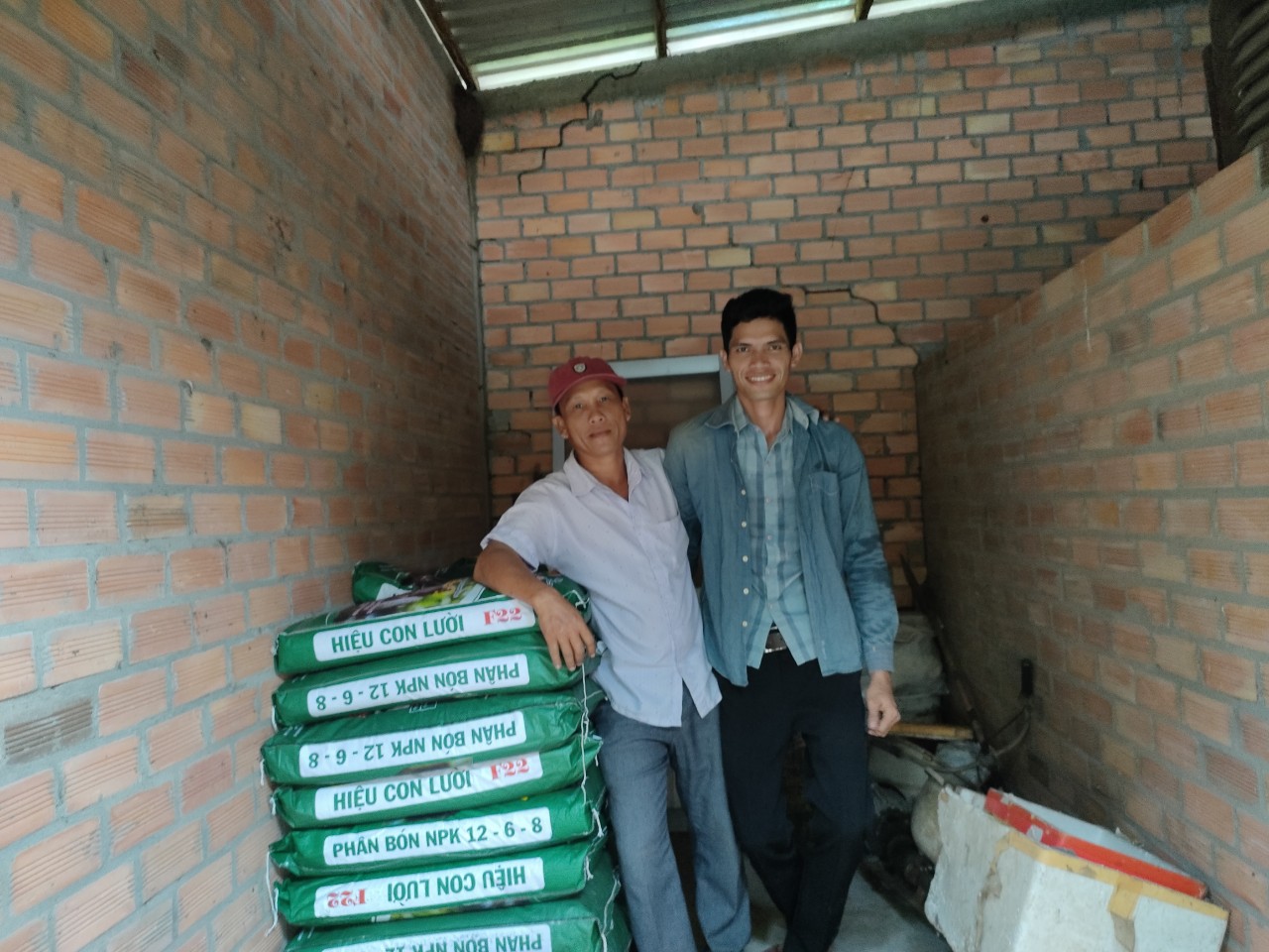 Phân bón hiệu Con lười