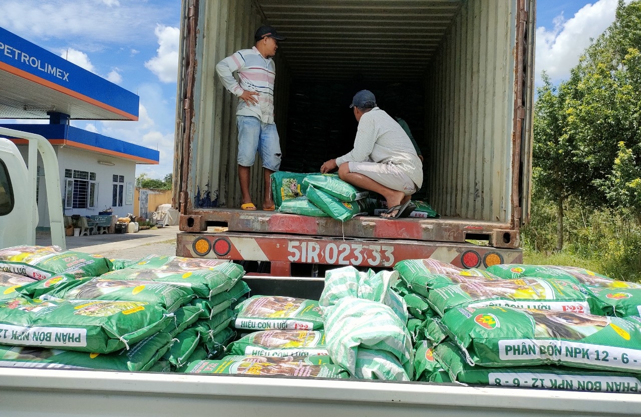 Phân bón hiệu Con Lười