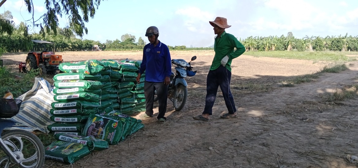 Phân bón hiệu Con Lười