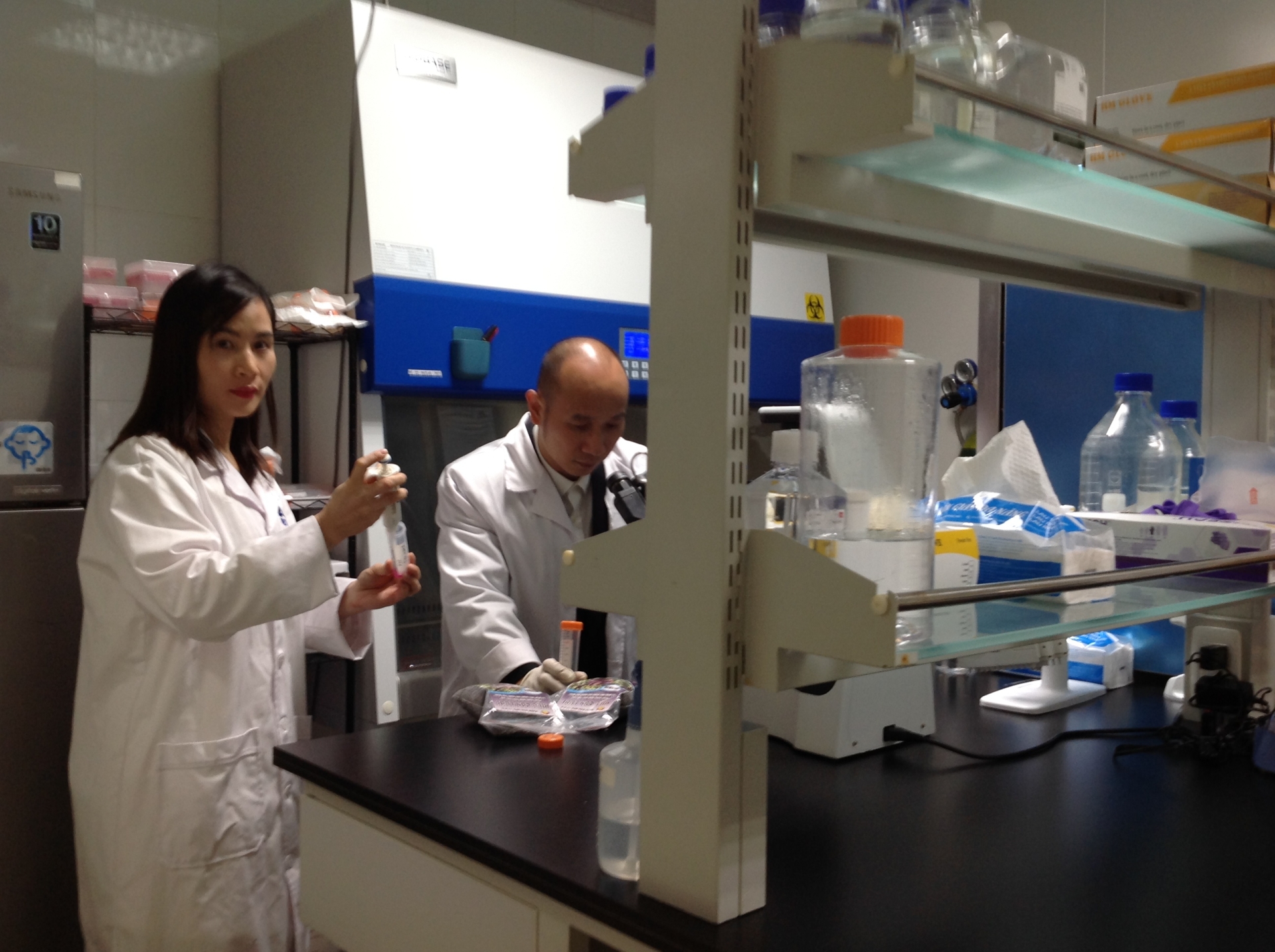 Ph&acirc;n b&oacute;n hiệu con Lười f35