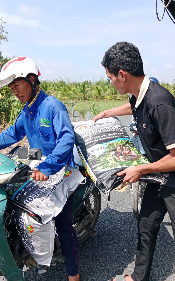 Phân bón hiệu Con Lười F35