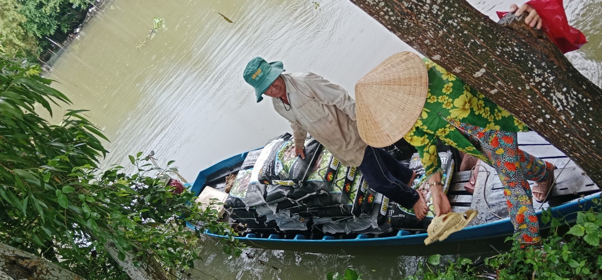 Phân bón hiệu Con Lười F35