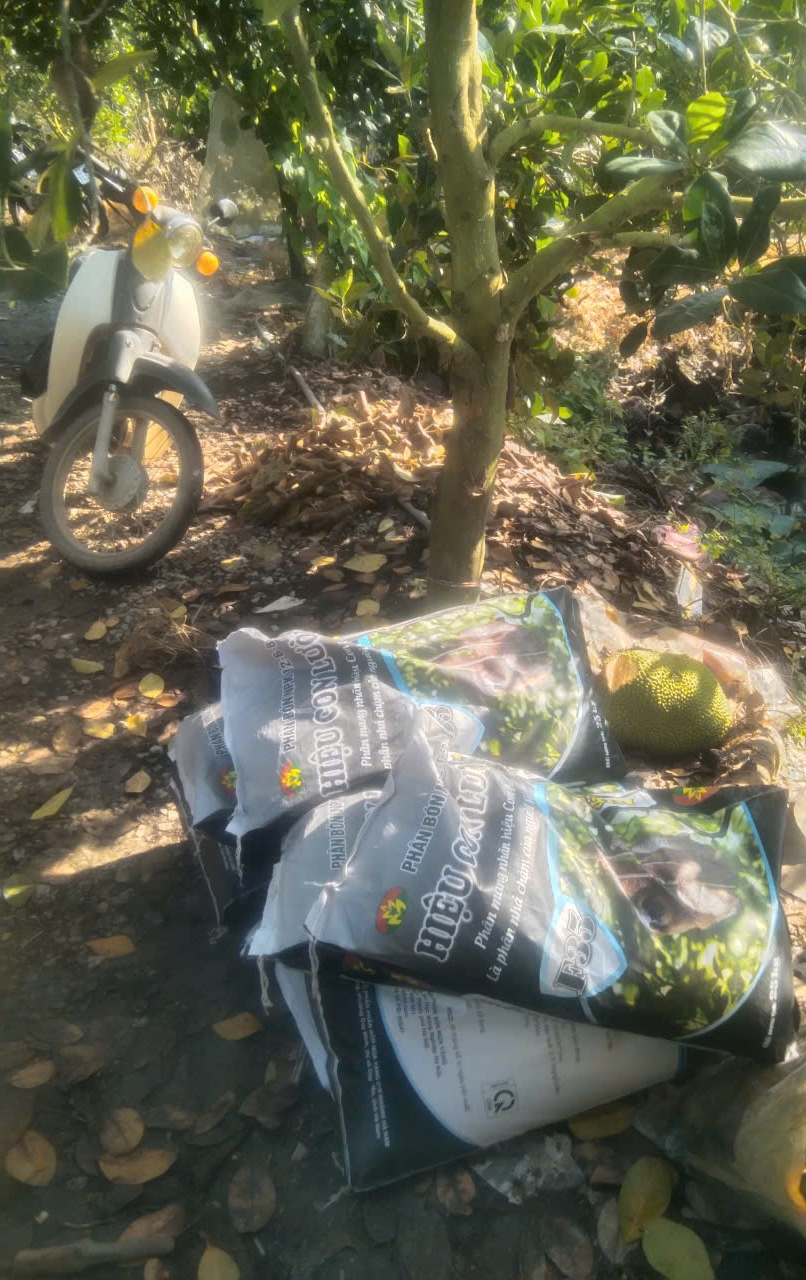 Phân bón hiệu Con Lười F35