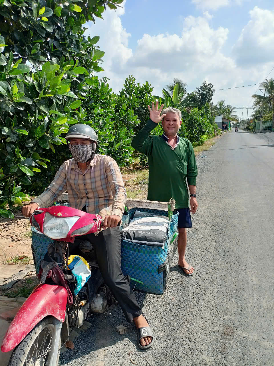 Phân bón hiệu Con Lười F35, mít