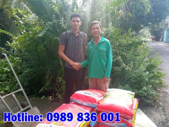 Sáng ngày 04/11/2020, Chú Phạm Trí Diệu ở Vị Thanh, tỉnh Hậu Giang đã tin dùng phân bón Công Nghệ Sinh Học hiệu Con Lười cho vụ Lúa Đông Xuân năm 2021.