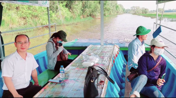 Vua Lười cùng đoàn cán bộ của công ty cp phân bón mùa vàng vừa có chuyến công tác về Miền Tây Nam Bộ thăm quan đánh giá thực tế những cánh đồng lúa bón phân hiệu Con Lười - Phân bón tốt nhất 