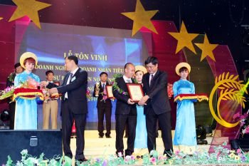 Phân Con Lười sản phẩm  tiêu biểu vì sự phát triển nông nghiệp và kinh tế nông thôn giai đoạn 2010-2014